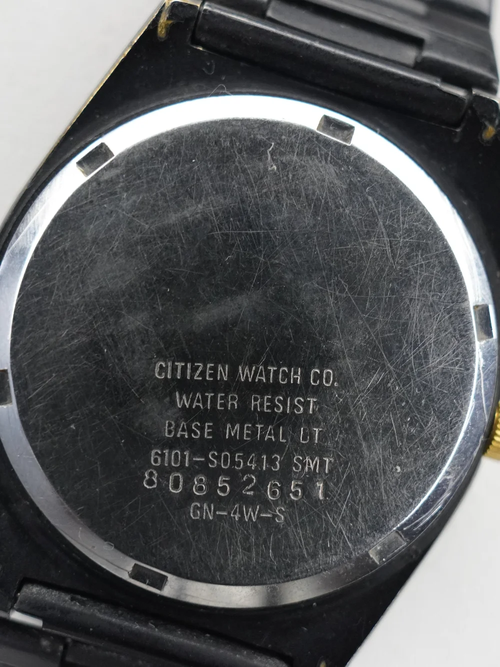 Vintage 1980s Citizen CQ 6101-S05413 Quartz Day-Date Black Gold-Tone Watch